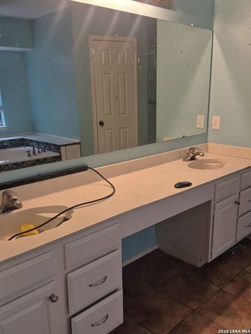 7014 HICKORY RIDGE DR, Converse, TX 78109