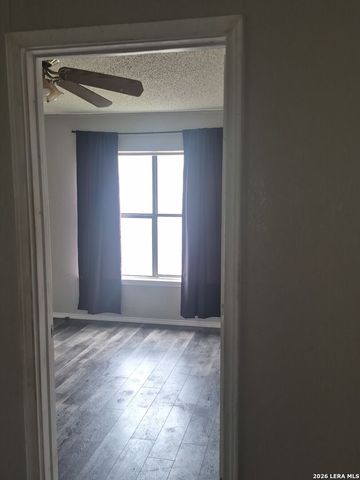 7014 HICKORY RIDGE DR, Converse, TX 78109