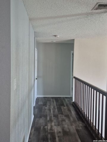 7014 HICKORY RIDGE DR, Converse, TX 78109