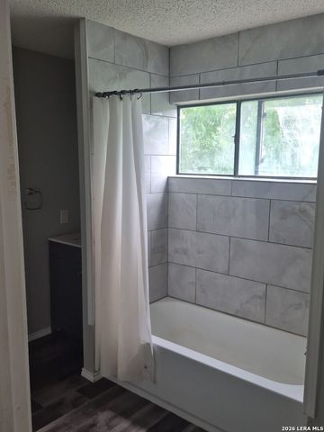 7014 HICKORY RIDGE DR, Converse, TX 78109