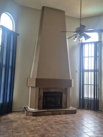 7014 HICKORY RIDGE DR, Converse, TX 78109