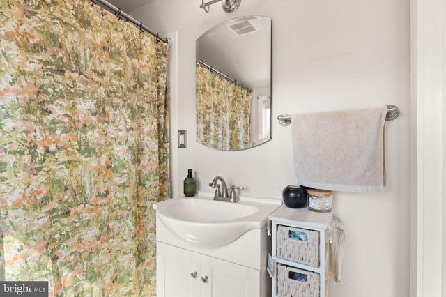 5800 3RD ST S, Arlington, VA 22204