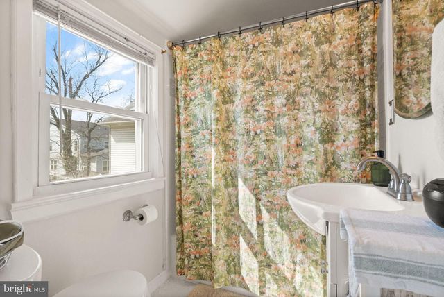 5800 3RD ST S, Arlington, VA 22204