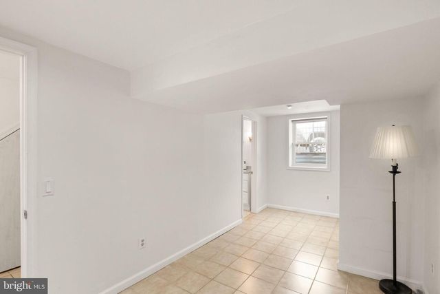 5800 3RD ST S, Arlington, VA 22204