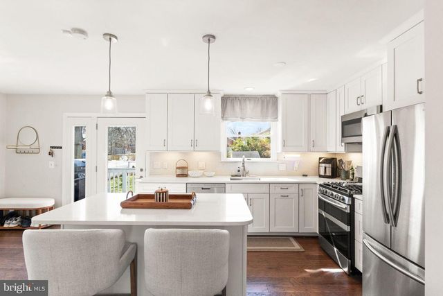 5800 3RD ST S, Arlington, VA 22204