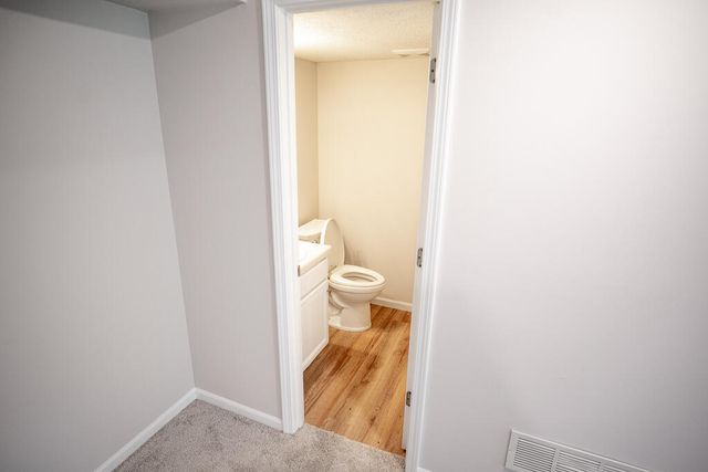 809 TIMBERS CT, Columbia, MO 65201