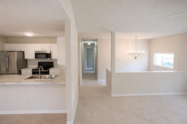 809 TIMBERS CT, Columbia, MO 65201