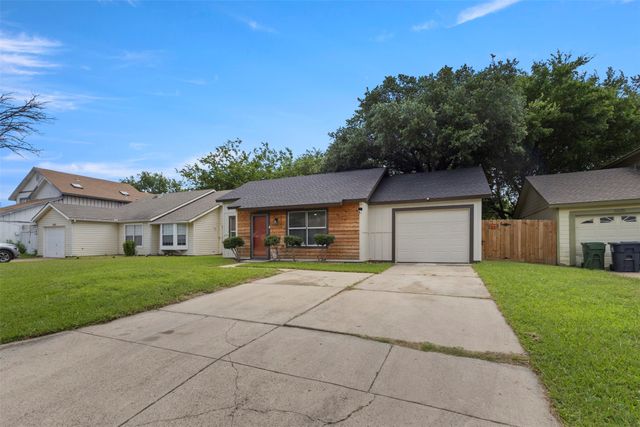 5523 Safari Trail, Arlington, TX 76018