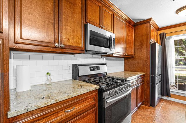 9319 Jaywood Drive, Houston, TX 77040