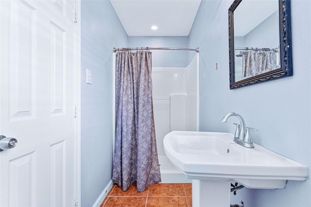 9319 Jaywood Drive, Houston, TX 77040