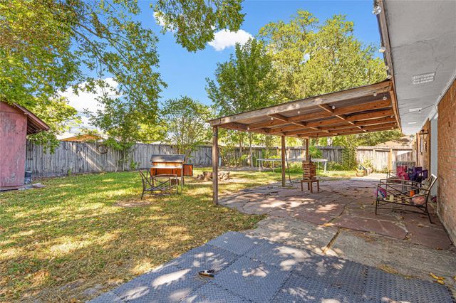 9319 Jaywood Drive, Houston, TX 77040