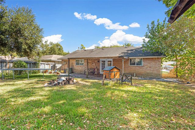 9319 Jaywood Drive, Houston, TX 77040