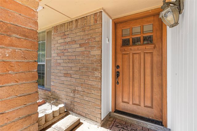 9319 Jaywood Drive, Houston, TX 77040