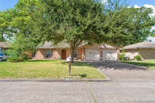 9319 Jaywood Drive, Houston, TX 77040