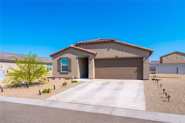 2225 E Snead Avenue, Fort Mohave, AZ 86426