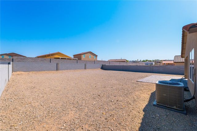 2225 E Snead Avenue, Fort Mohave, AZ 86426