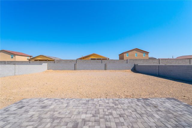 2225 E Snead Avenue, Fort Mohave, AZ 86426