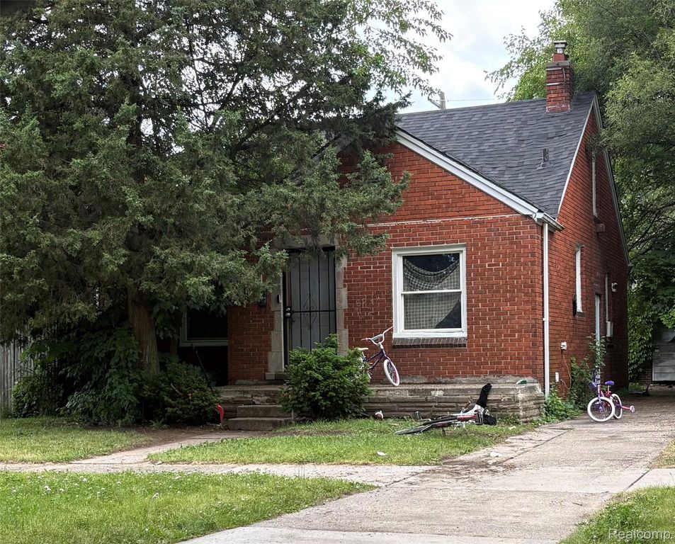 18609 Strasburg Street, Detroit, MI 48205