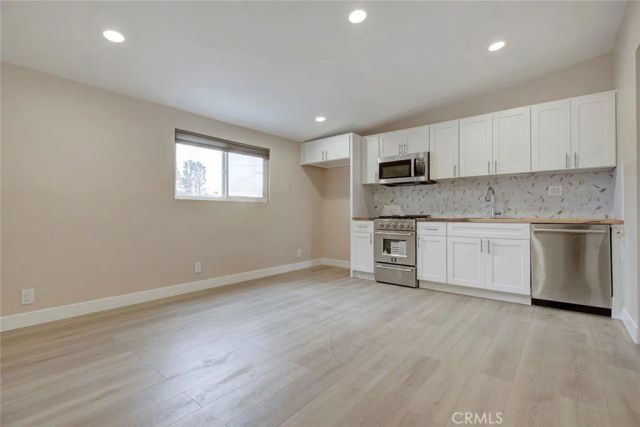 15115 Covello Street 3, Van Nuys, CA 91405