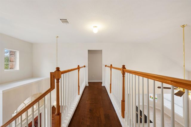 30022 OAKLAND HILLS DR, Georgetown, TX 78628