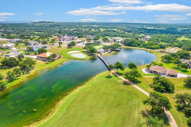 121 S JESSE STIFF DR, Blanco, TX 78606