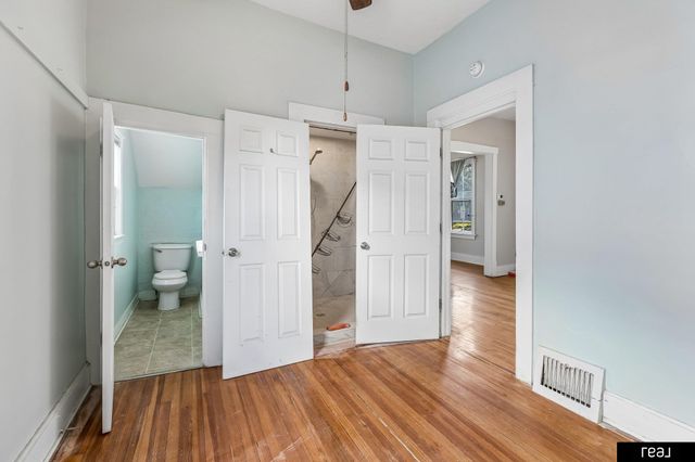 3863 California Street, Omaha, NE 68131