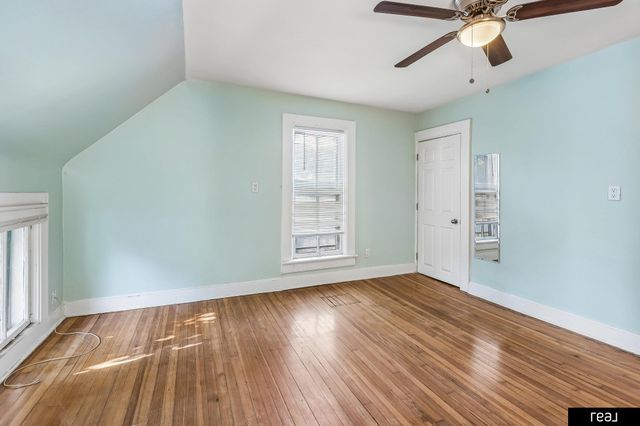 3863 California Street, Omaha, NE 68131