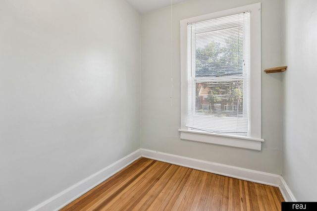 3863 California Street, Omaha, NE 68131