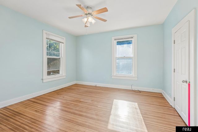3863 California Street, Omaha, NE 68131