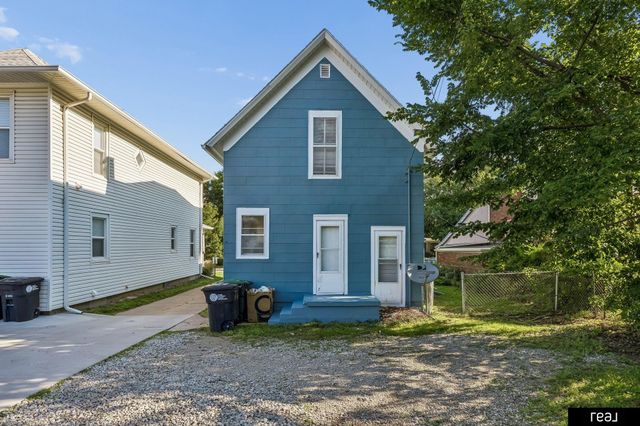 3863 California Street, Omaha, NE 68131