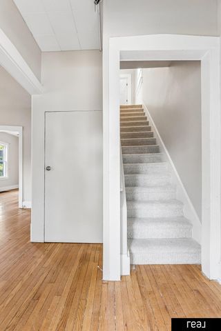 3863 California Street, Omaha, NE 68131