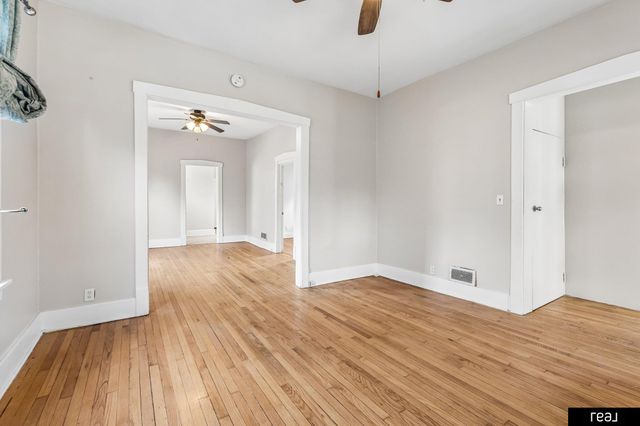 3863 California Street, Omaha, NE 68131