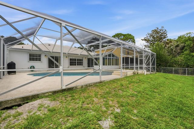 9205 SE Woods End Place, Jupiter, FL 33469