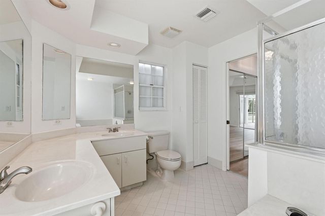 9205 SE Woods End Place, Jupiter, FL 33469