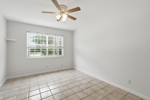 9205 SE Woods End Place, Jupiter, FL 33469