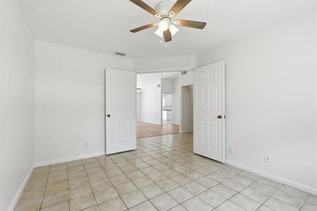 9205 SE Woods End Place, Jupiter, FL 33469