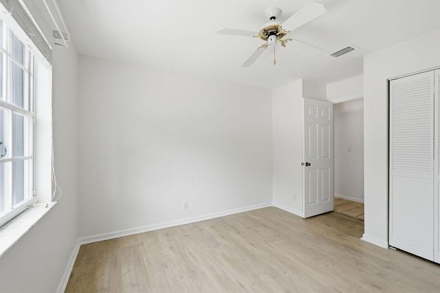 9205 SE Woods End Place, Jupiter, FL 33469
