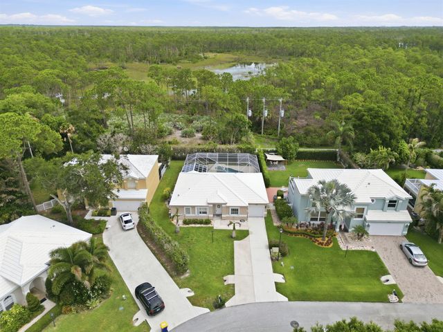 9205 SE Woods End Place, Jupiter, FL 33469