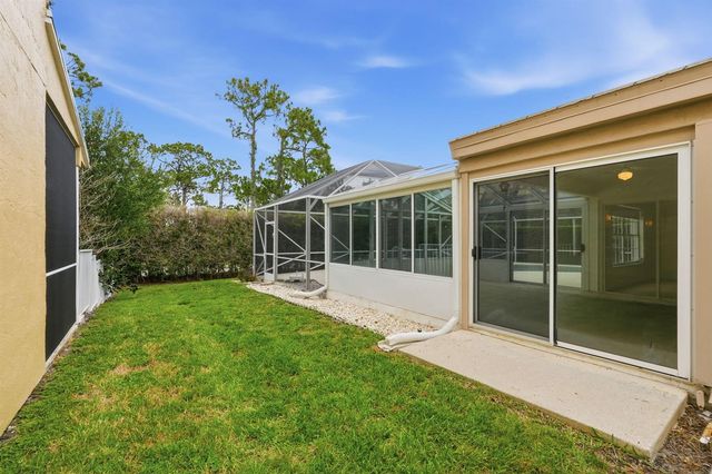 9205 SE Woods End Place, Jupiter, FL 33469