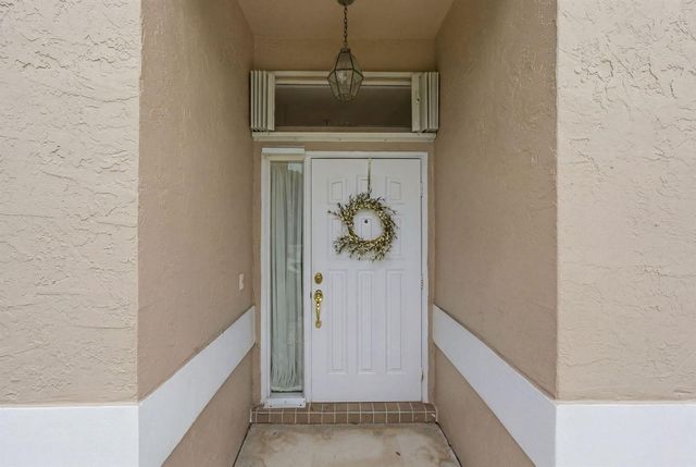 9205 SE Woods End Place, Jupiter, FL 33469