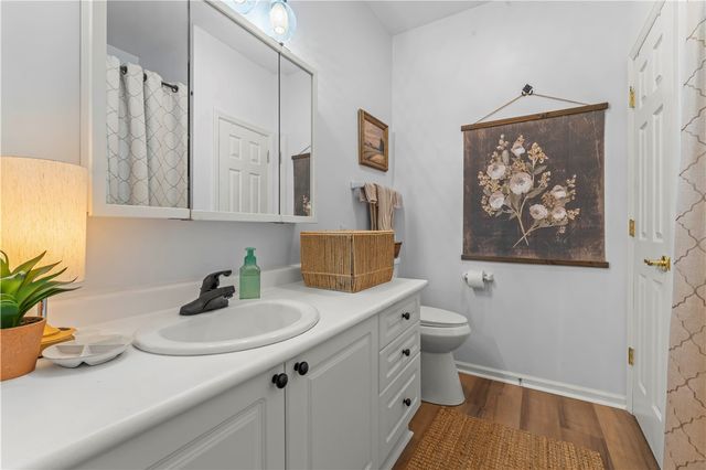 1303 Golf Course Dr, South Strabane, PA 15301