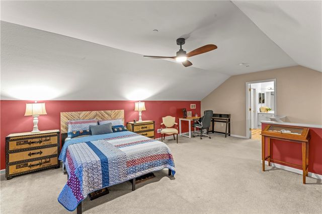 1303 Golf Course Dr, South Strabane, PA 15301