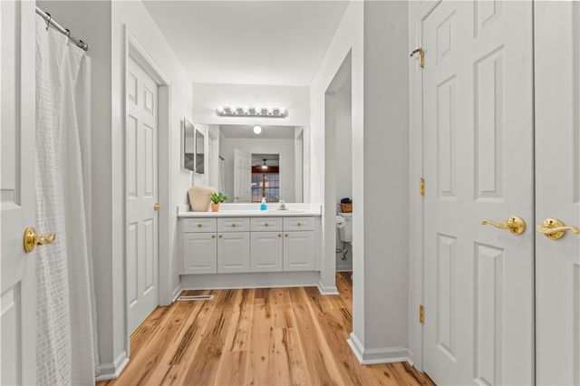 1303 Golf Course Dr, South Strabane, PA 15301