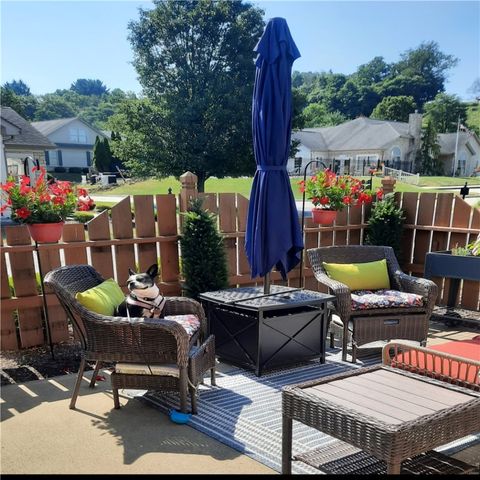 1303 Golf Course Dr, South Strabane, PA 15301