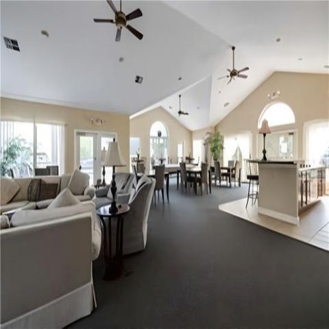 1303 Golf Course Dr, South Strabane, PA 15301