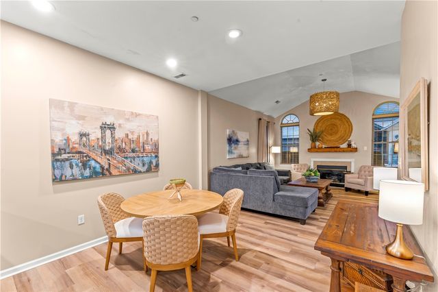 1303 Golf Course Dr, South Strabane, PA 15301