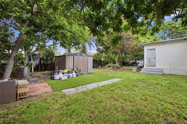 65 NW 118th St, Miami, FL 33168