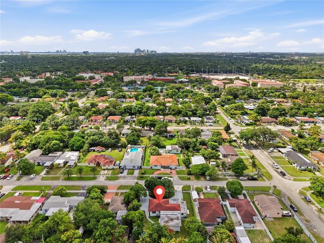 65 NW 118th St, Miami, FL 33168