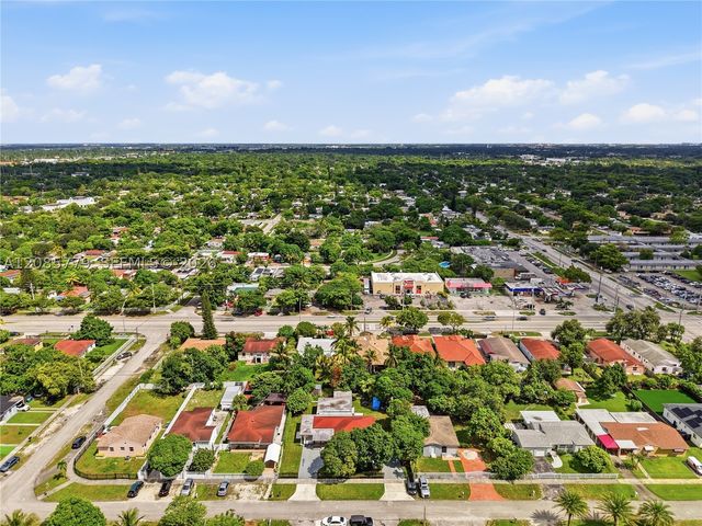65 NW 118th St, Miami, FL 33168