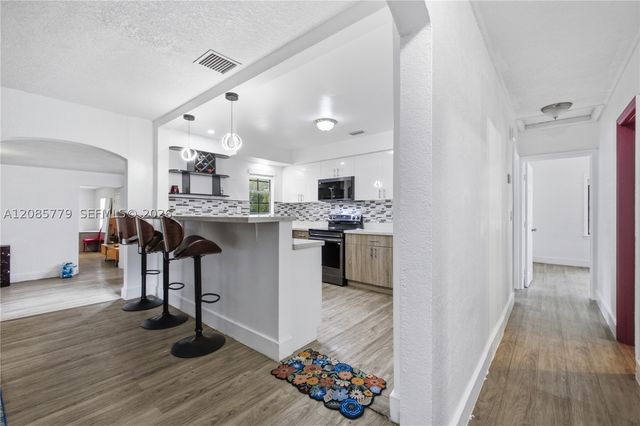 65 NW 118th St, Miami, FL 33168